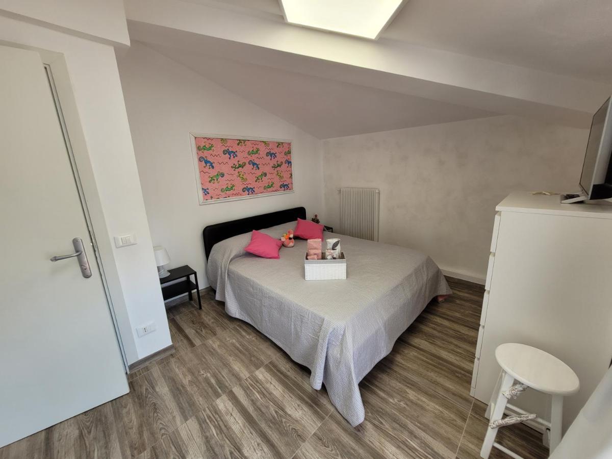 Villa Sonia Apartment & Rooms Lignano Sabbiadoro Eksteriør bilde