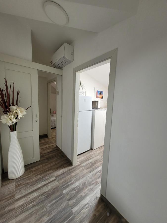 Villa Sonia Apartment & Rooms Lignano Sabbiadoro Eksteriør bilde