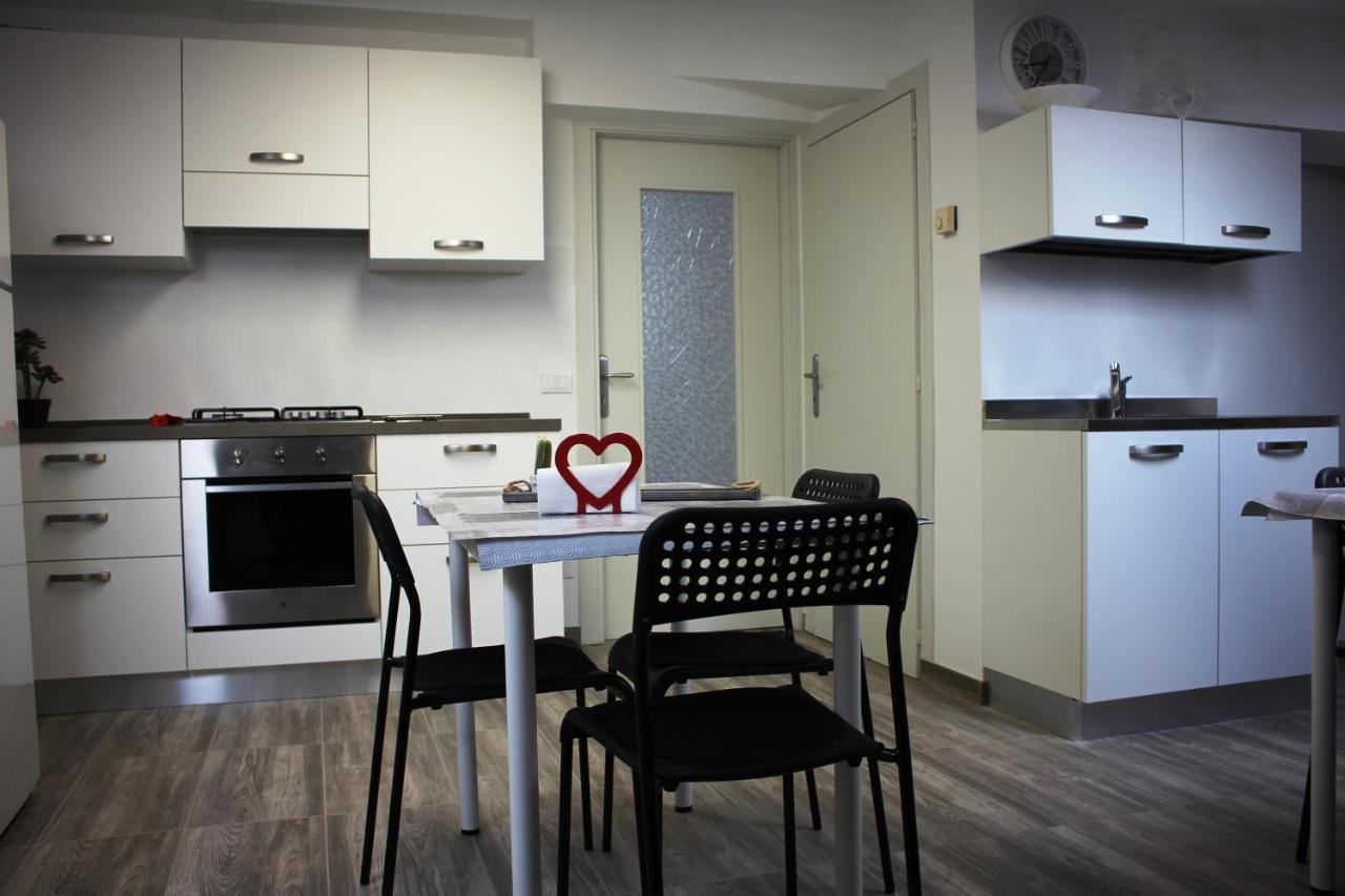 Villa Sonia Apartment & Rooms Lignano Sabbiadoro Eksteriør bilde
