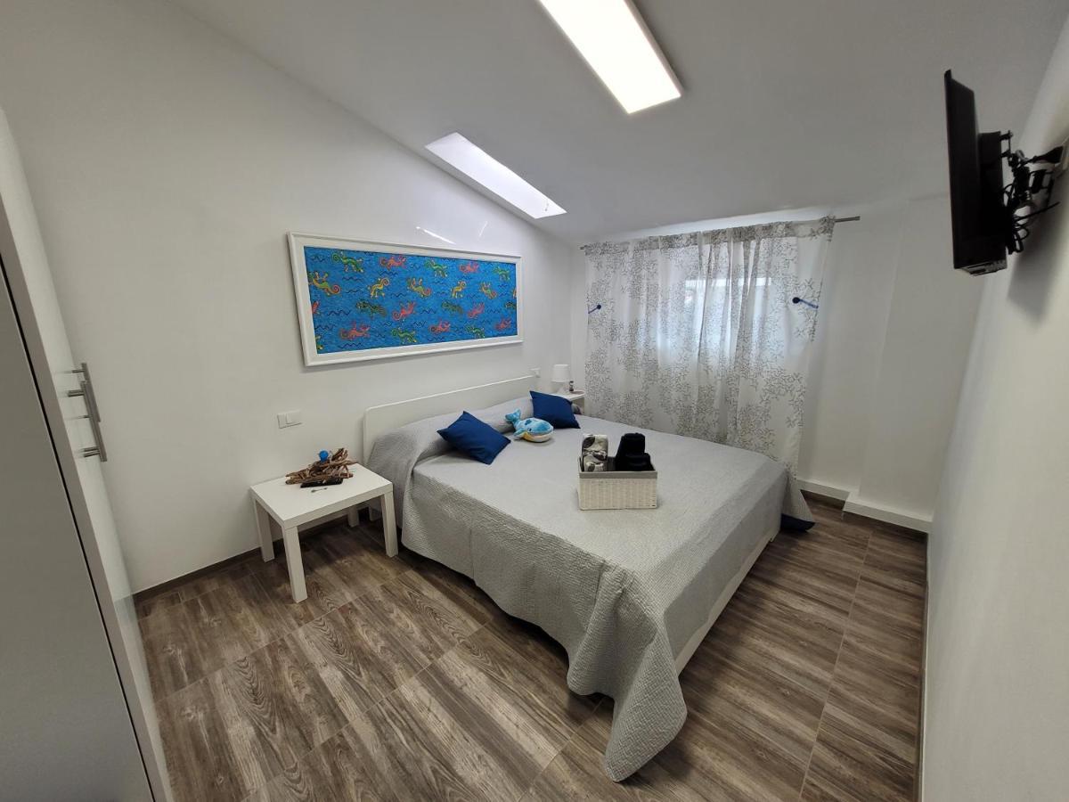 Villa Sonia Apartment & Rooms Lignano Sabbiadoro Eksteriør bilde