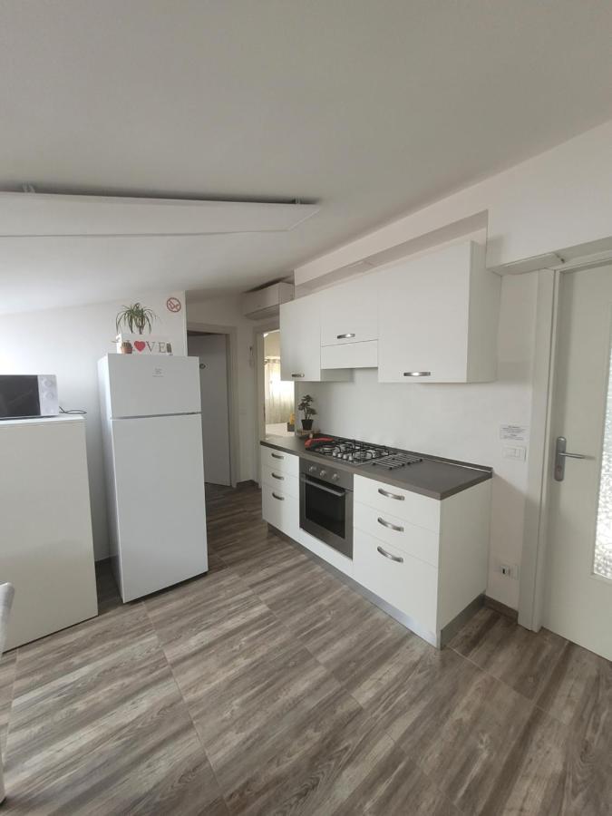 Villa Sonia Apartment & Rooms Lignano Sabbiadoro Eksteriør bilde